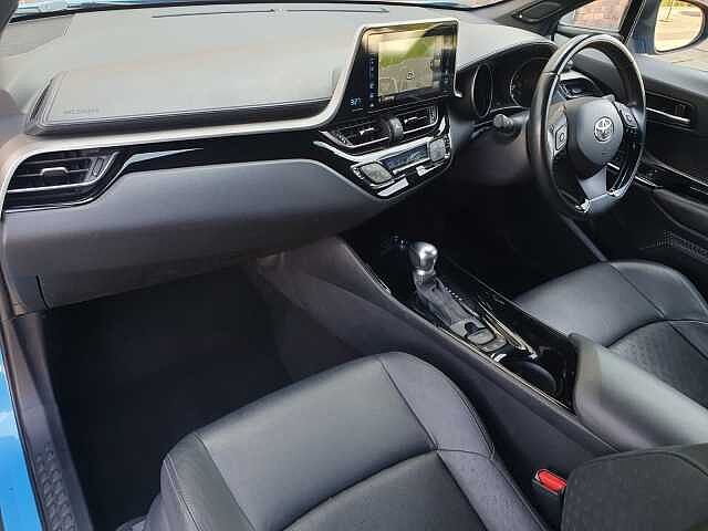 Toyota C-HR 1.8 Hybrid Dynamic 5dr CVT