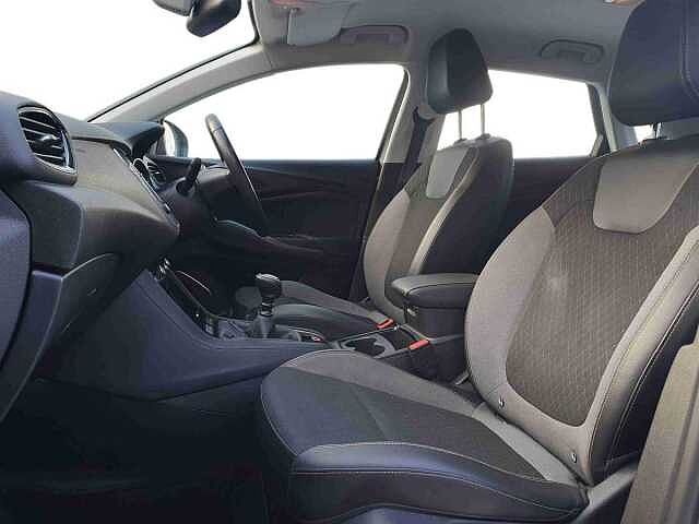 Vauxhall Grandland X 1.5 Turbo D Business Edition Nav 5dr