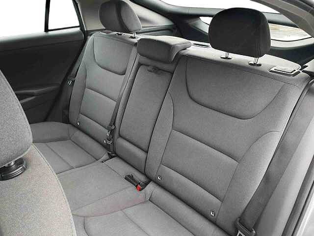 Hyundai IONIQ 1.6 GDi Hybrid SE Connect 5dr DCT Grey