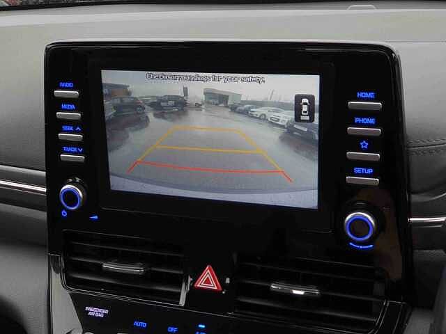 Hyundai IONIQ 1.6 GDi Hybrid SE Connect 5dr DCT Grey