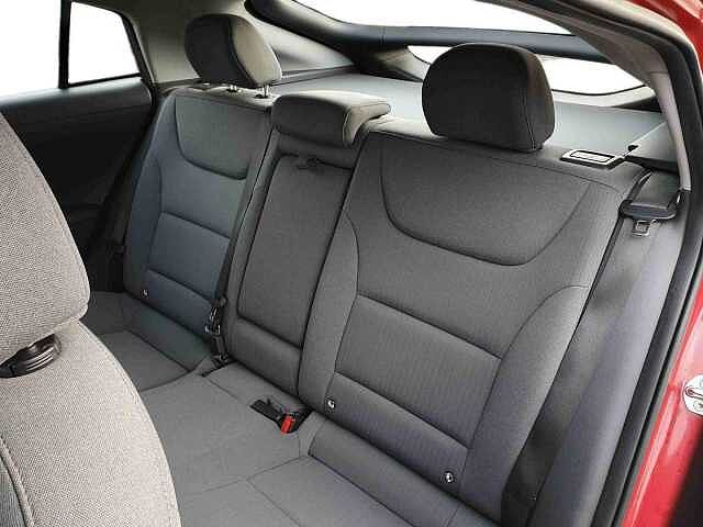 Hyundai IONIQ 1.6 GDi Hybrid SE Connect 5dr DCT Red