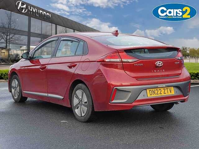 Hyundai IONIQ 1.6 GDi Hybrid SE Connect 5dr DCT Red