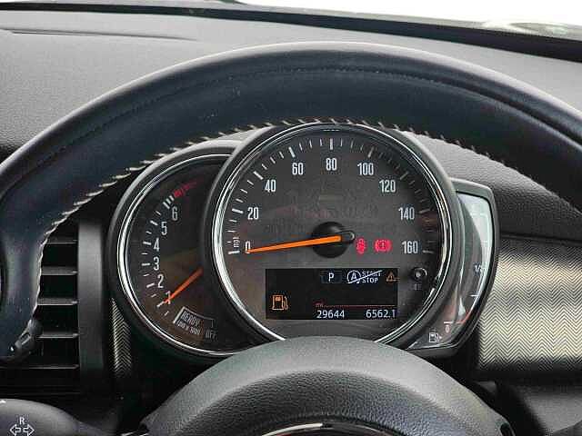 MINI HATCHBACK 1.5 Cooper Exclusive II 5dr Auto
