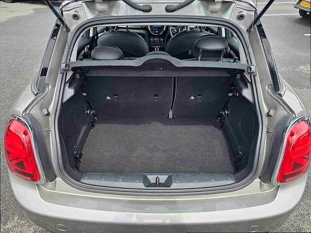 MINI HATCHBACK 1.5 Cooper Exclusive II 5dr Auto