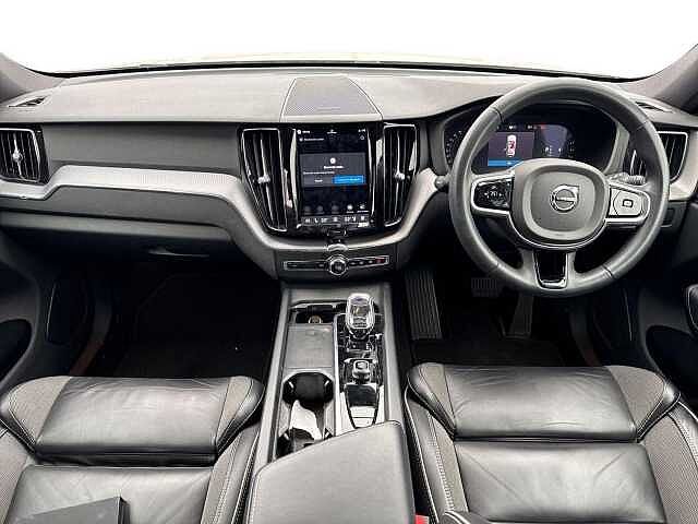 Volvo XC60 2.0 B4D Plus Dark 5dr AWD Geartronic