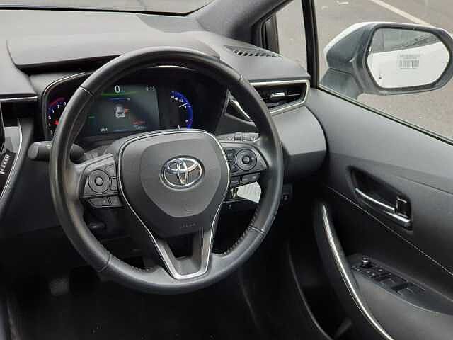 Toyota COROLLA 1.2T VVT-i Design 5dr White