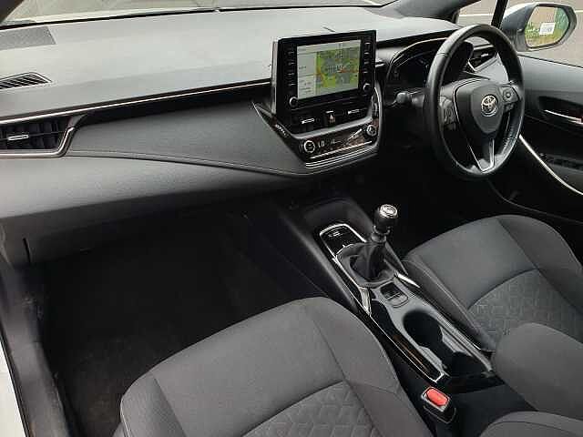 Toyota COROLLA 1.2T VVT-i Design 5dr White