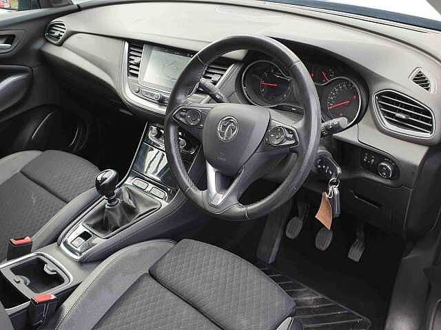 Vauxhall Grandland X 1.5 Turbo D Business Edition Nav 5dr