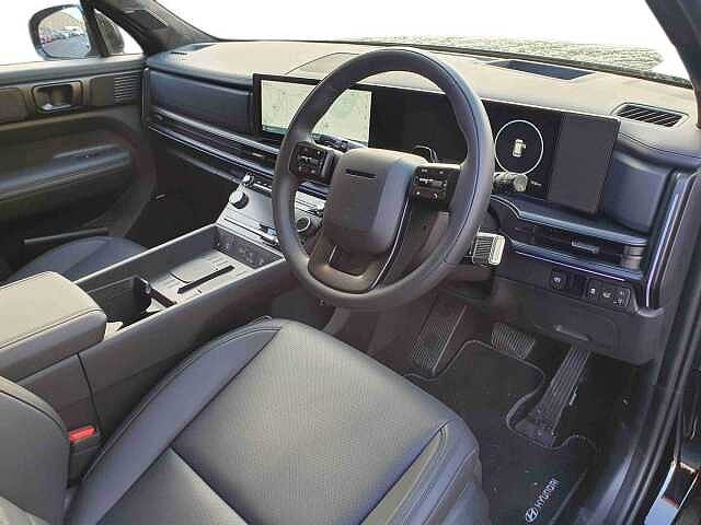 Hyundai SANTA FE 1.6 TGDi Hybrid Calligraphy 5dr 4WD Auto Black