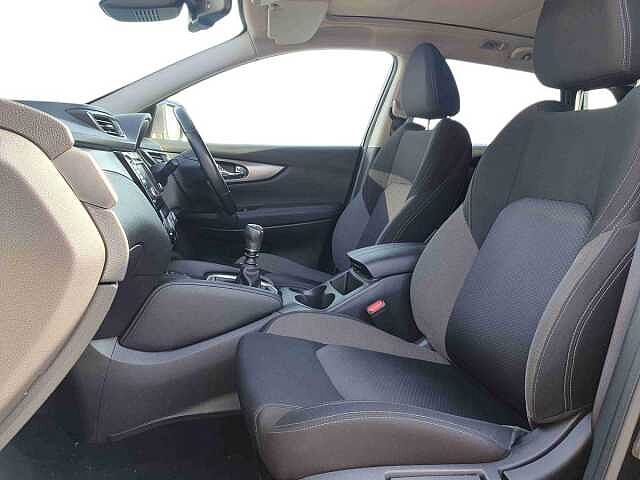 Nissan Qashqai 1.3 DiG-T N-Connecta 5dr