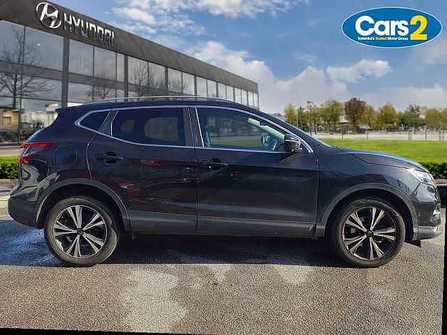 Nissan Qashqai 1.3 DiG-T N-Connecta 5dr