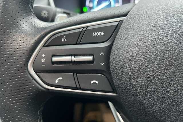Hyundai Santa Fe 1.6 TGDi Hybrid Ultimate 5dr 4WD Auto
