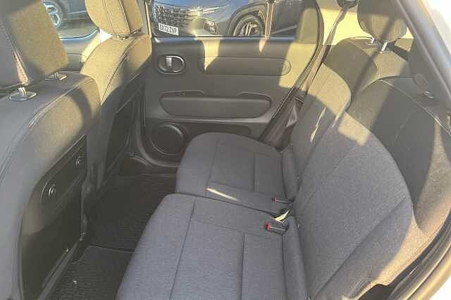 Hyundai INSTER 85kW 02 49kWh 5dr Auto Natural Ivory