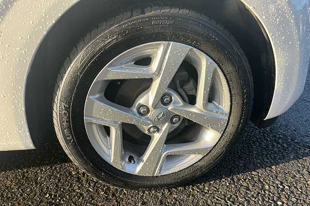 Hyundai I10 MPI SE CONNECT Atlas White