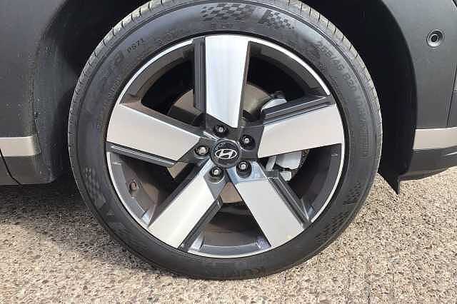 Hyundai SANTA FE ULTIMATE Magnetic Grey