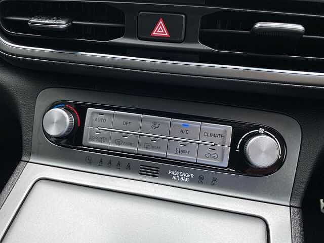 Hyundai KONA 150Kw Premium 64Kwh 5Dr Auto Atlas White