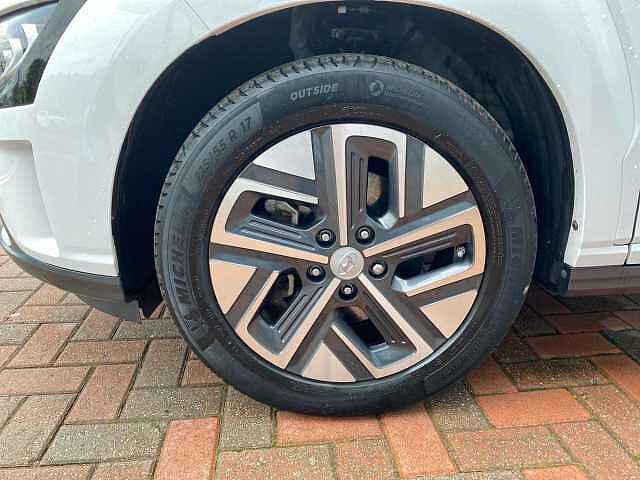Hyundai KONA 150Kw Premium 64Kwh 5Dr Auto Atlas White