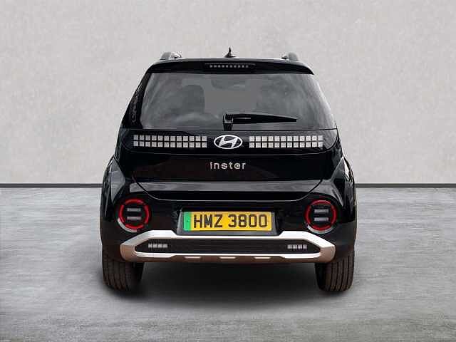 Hyundai INSTER 85Kw 02 49Kwh 5Dr Auto