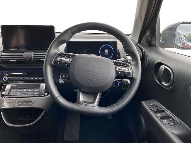 Hyundai INSTER 85Kw 02 49Kwh 5Dr Auto