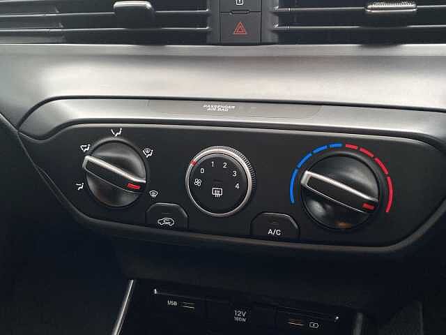 Hyundai BAYON 1.0 Tgdi 48V Mhev Se Connect 5Dr Dct