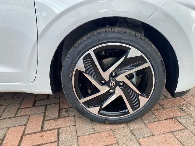 Hyundai I10 1.0 Mpi Premium 5Dr Auto