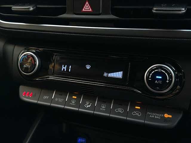 Hyundai KONA 1.6 Gdi Hybrid Premium 5Dr Dct Pulse Red