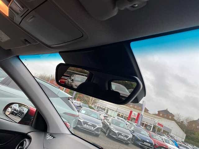 Hyundai KONA 1.6 H-Gdi Premium Suv 5Dr Petrol Hybrid Dct Euro 6 (S/S) (141 Ps)