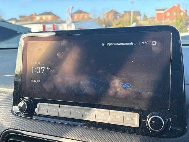 Hyundai KONA 1.0 T-Gdi Mhev Premium Suv 5Dr Petrol Hybrid Manual Euro 6 (S/S) (120 Ps) Atlas White