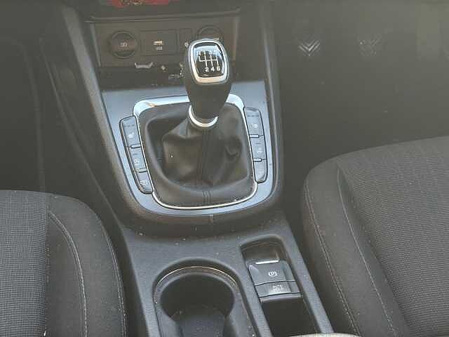 Hyundai KONA 1.0 T-Gdi Mhev Premium Suv 5Dr Petrol Hybrid Manual Euro 6 (S/S) (120 Ps) Atlas White