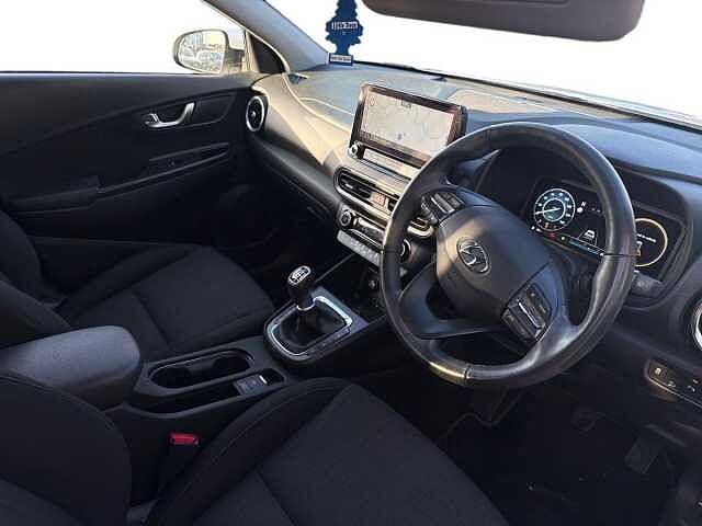 Hyundai KONA 1.0 T-Gdi Mhev Premium Suv 5Dr Petrol Hybrid Manual Euro 6 (S/S) (120 Ps) Atlas White