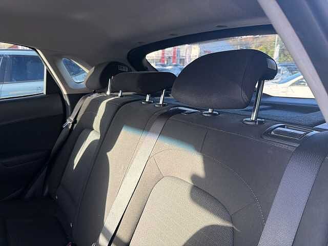 Hyundai KONA 1.0 T-Gdi Mhev Premium Suv 5Dr Petrol Hybrid Manual Euro 6 (S/S) (120 Ps) Atlas White