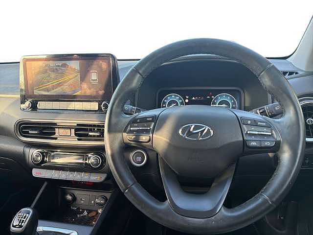 Hyundai KONA 1.0 T-Gdi Mhev Premium Suv 5Dr Petrol Hybrid Manual Euro 6 (S/S) (120 Ps) Atlas White