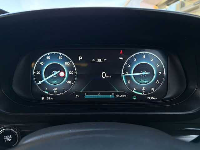 Hyundai BAYON 1.0 T-Gdi Mhev Ultimate Suv 5Dr Petrol Hybrid Dct Euro 6 (S/S) (120 Ps) Atlas White