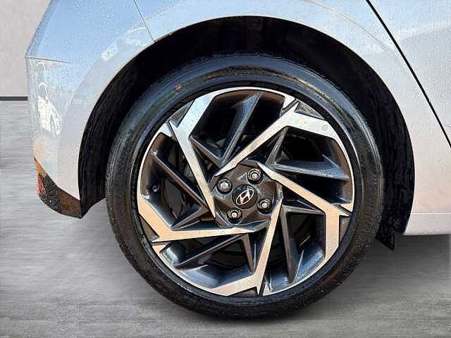 Hyundai I20 1.0 T-Gdi Mhev Premium Hatchback 5Dr Petrol Hybrid Dct Euro 6 (S/S) (100 Ps) Sleek Silver