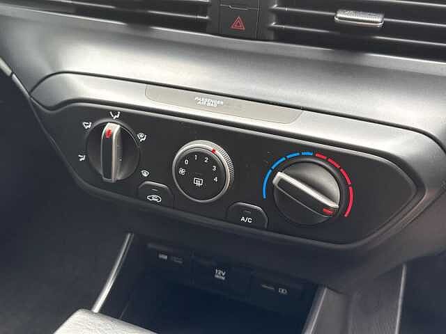 Hyundai BAYON 1.0 T-Gdi Mhev Se Connect Suv 5Dr Petrol Hybrid Dct Euro 6 (S/S) (100 Ps) Aqua Turquoise