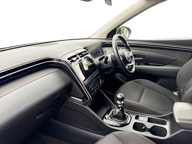 Hyundai TUCSON 1.6 T-Gdi Premium Suv 5Dr Petrol Manual Euro 6 (S/S) (150 Ps) Atlas White