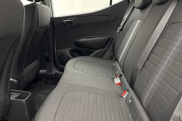 Hyundai I10 1.0 Advance Hatchback 5Dr Petrol Manual Euro 6 (S/S) (63 Ps) Atlas White