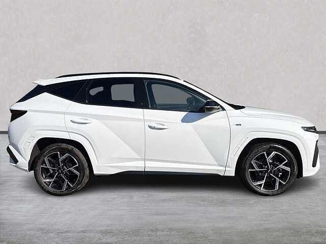 Hyundai TUCSON 1.6T 239 Hybrid N Line 5Dr Auto White