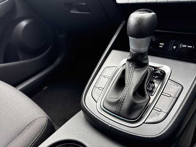 Hyundai KONA 1.6 H-Gdi Premium Suv 5Dr Petrol Hybrid Dct Euro 6 (S/S) (141 Ps)