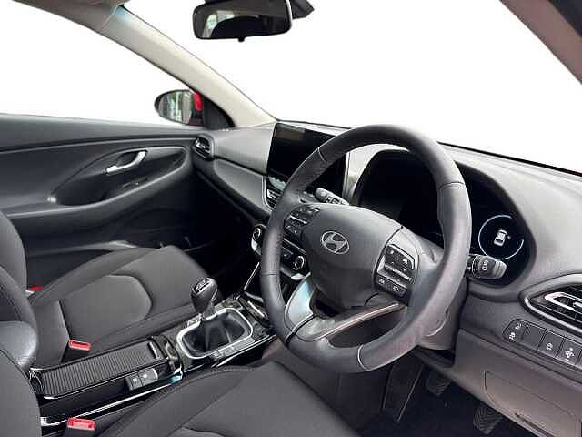 Hyundai I30 1.5 T-Gdi Mhev Advance Hatchback 5Dr Petrol Hybrid Manual Euro 6 (S/S) (140 Ps) Red