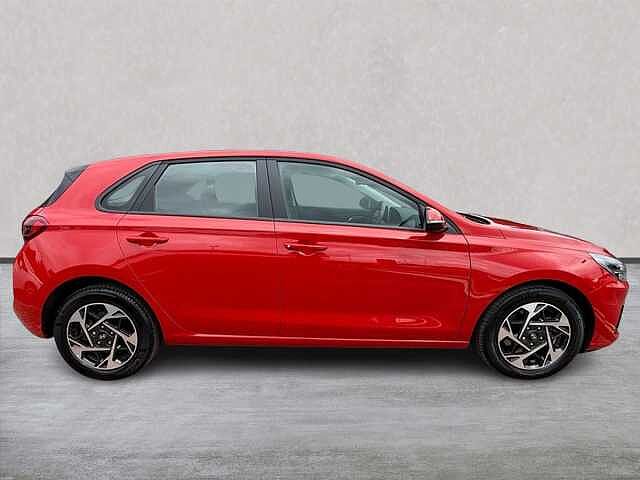 Hyundai I30 1.5 T-Gdi Mhev Advance Hatchback 5Dr Petrol Hybrid Manual Euro 6 (S/S) (140 Ps) Red