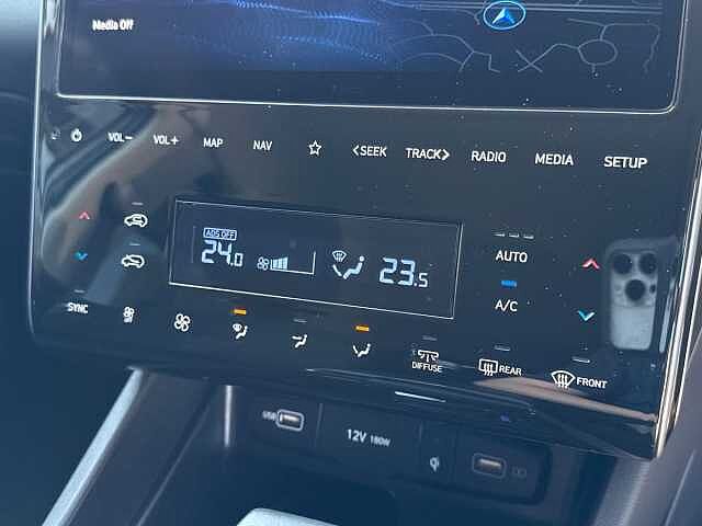 Hyundai TUCSON 1.6 T-Gdi Mhev Premium Suv 5Dr Petrol Hybrid Dct Euro 6 (S/S) (150 Ps) Shimmering Silver