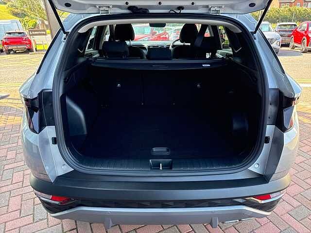 Hyundai TUCSON 1.6 T-Gdi Mhev Premium Suv 5Dr Petrol Hybrid Dct Euro 6 (S/S) (150 Ps) Shimmering Silver