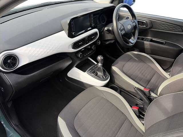 Hyundai I10 1.0 Premium Hatchback 5Dr Petrol Manual Euro 6 (S/S) (67 Ps) Mangrove Green