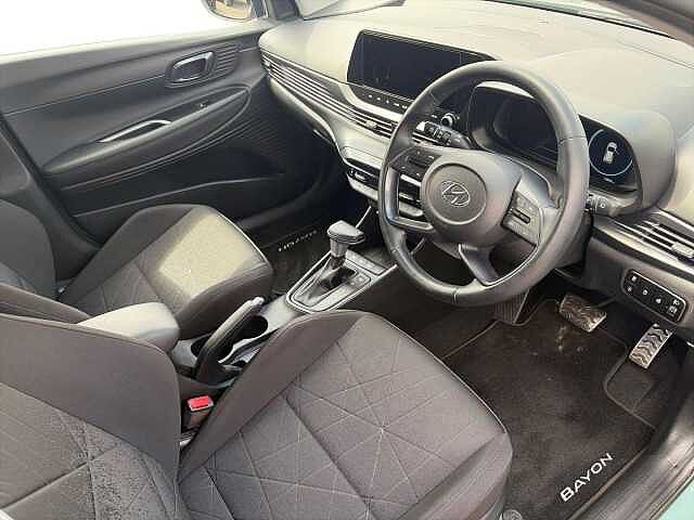 Hyundai BAYON 1.0 T-Gdi Mhev Premium Suv 5Dr Petrol Hybrid Dct Euro 6 (S/S) (100 Ps) Mangrove Green