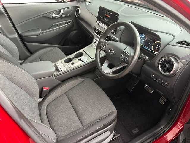Hyundai KONA 64Kwh Premium Suv 5Dr Electric Auto (10.5Kw Charger) (204 Ps)