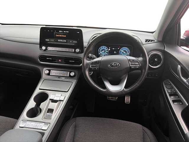 Hyundai KONA 64Kwh Premium Suv 5Dr Electric Auto (10.5Kw Charger) (204 Ps)