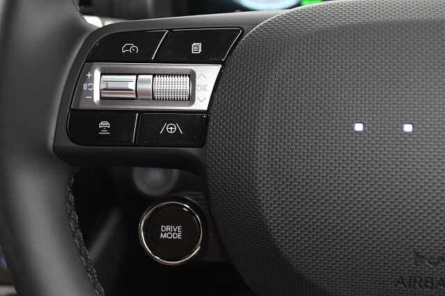 Hyundai INSTER 85kW 02 49kWh 5dr Auto Black