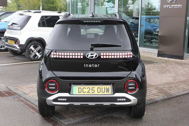 Hyundai INSTER 85kW 02 49kWh 5dr Auto Black