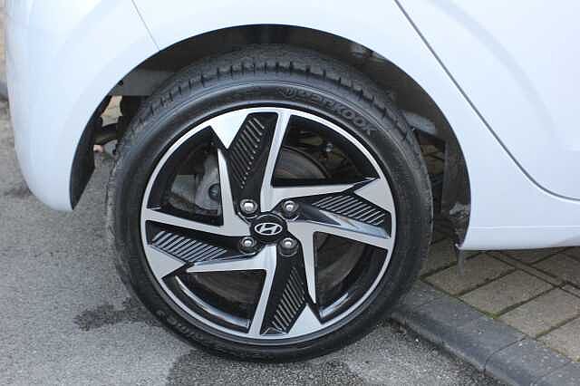 Hyundai I10 1.0 [63] Premium 5dr Auto [Nav] Grey